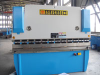 折彎機廠家提醒大家要愛眼護眼