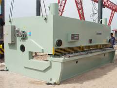 �ۏ��C�r��